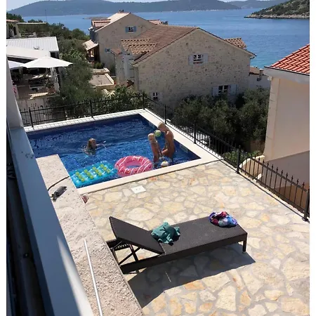 Sunset Terrace Vinišće